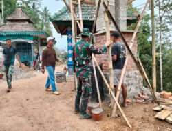 Tanda Pengenal, Satgas TMMD Ke-117 Kodim 0801/Pacitan, Bangun Gapura di Pintu