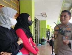 Kapolsek Tambaksari Berikan Arahan Pengurusan SIM Cak Babin