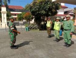 Tekankan Linmas Dasar Disiplin, Babinsa Kratonan Berikan Pembinaan