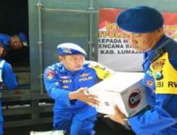 Polisi RW Ditpolairud Polda Jatim Kirim Bantuan Sembako dan Obat – obatan ke Lumajang
