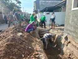 Antusias Warga Serengan Kerja Bakti Bersama Satgas TMMD Kodim Solo