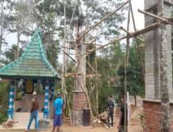 Semangat Tidak Menegenal Lelah, Satgas TMMD Ke-117 Kodim 0801/Pacitan Bangun Gapura