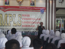 Empat Ratus Dua Puluh Sembilan Siswa-Siswi Baru SMAN 1 Wonogiri Diberikan Materi Wasbang Oleh Kasdim