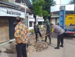 Sinergitas TNI – Polri Terlihat Nyata Dalam Pelaksanaan TMMD Kelurahan Serengan