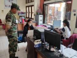 Babinsa Kratonan Datangi Kasi Permas Bahas Kamtibmas