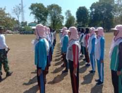 Jelang HUT RI Ke-78, Koramil dan Polsek Eromoko Latih Anggota Paskibraka