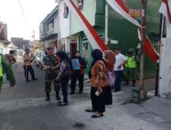 Semarakan HUT Kemerdekaan RI Ke-78, Babinsa Kepatihan Wetan Jadi Tim Juri Lomba Kebersihan Lingkungan