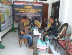 Sambil Menyelam Minum Air, di Sela Sela Kerja bakti TMMD, TNI Manfaatkan waktu Silaturahmi Dengan Warga