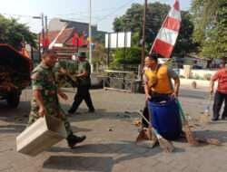 Jelang HUT RI, Babinsa Kratonan Ajak Warganya Kerja Bakti bersama
