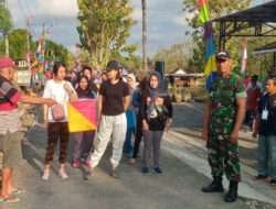 Personil Koramil Giritontro Amankan Jalan Sehat Sambut Kemerdakaan Republik Indonesia