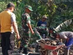 Tangkal Banjir, Babinsa Bantu Bangun Talud