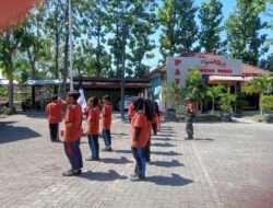 Babinsa Koramil 04/Padas Latih Paskibra Tingkat Kecamatan
