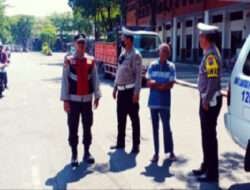 Polisi Berikan Himbauan Kamtibmas di Taman Mundu