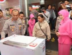 Polres Malang Berikan Bantuan Peralatan Usaha kepada Keluarga Korban Tragedi Kanjuruhan