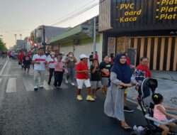 Semarak HUT RI Ke 78 Warga Danusukuman Jalan Sehat