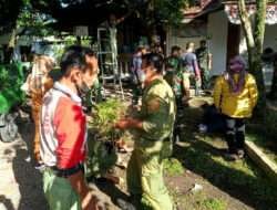 Pelihara Lingkungan Yang Bersih, Babinsa Motori Pelaksanaan Kerja Bakti Pembersihan Lingkungan