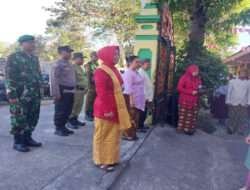 Tanamkan Cinta Tanah Air, Babinsa Tipes Upacara HUT RI Ke-78 di SDN Slembaran