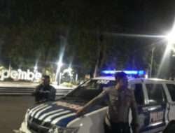 Polisi Tambaksari Patroli Rutin Tekan Kriminal di Malam Hari