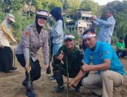 Jaga Kelestarian Lingkungan, Koramil 0801/Pacitan Ikut Penanaman Pohon Mangrove