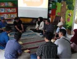 Digital Branding Desa Gisikcemandi Sidoarjo Melalui Abdimas Stikosa-AWS