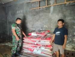 Babinsa Cek Ketersediaan Pupuk dan Obat Pertanian Di Kios Pengecer