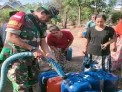 Warga Kesulitan Air, Koramil Kuripan Turun Tangan