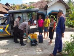 Polisi Rutin Laksanakan Patroli Sambang Tirta Warga Trenggalek Sumringah