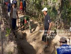 Gotong Royong, Babinsa Kodim 0802/Ponorogo Kerja Bakti Pembersihan Jalan Desa Bersama Warga