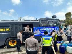 Sambut Hari Lalu Lintas Bhayangkara Ke 68, Polres Pasuruan Salurkan Air Bersih Untuk Masyarakat
