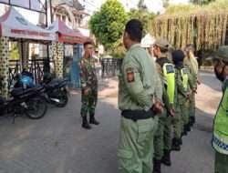 Tingkatkan Pembinaan Dan Pertahanan Wilayah, Babinsa Sumber Latihkan PBB Kepada Linmas