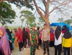 Babinsa Koramil 04/ Padas Bersama Bhabinkamtibmas Amankan Kegiatan Jalan Sehat Warga.