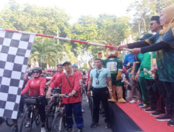 Gubernur Khofifah Lepas Gowes Gemilang PORPROV ke-8 di depan Pendopo Sidoarjo