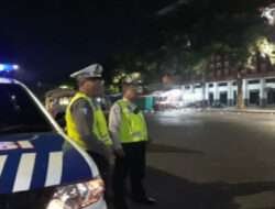 Anggota Polsek Tambaksari Patroli Rutin Parajoyo Presisi di Gelar Dari Malam Hingga Dini Hari