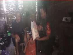 Babinsa Kodim 0802/Ponorogo Masuk Dapur Bantu Warga Kurang Mampu