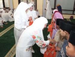 Peduli Sesama, Bhayangkari Cabang Situbondo Gelar Santunan Anak Yatim dan Doa Bersama