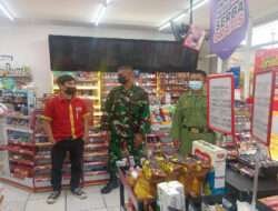 Pastikan Kestabilan Harga Sembako, Babinsa Sumber Sambangi Alfamart
