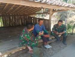 Disela Patroli Antisipasi Dan Cegah Karhutla, Koramil 04/Nguntoronadi Berikan Sosialisasi Kepada Warga