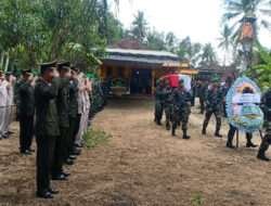 Kenang Pengabdian: Upacara Pemakaman Militer Almarhum Serma Kadis di Trenggalek