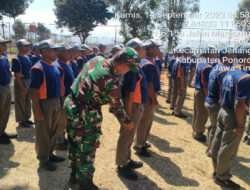 Masuk Sekolah, Babinsa Kodim 0802/Ponorogo Latih Kedisiplinan Siswa SMK Pemkab