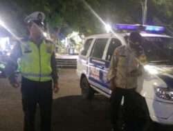Menyisir di Beberapa Lokasi Rawan Menjelang Dinihari Polsek Tambaksari Lakukan Patroli