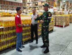Sambil Menyelam Minum Air, Patroli Malam Sekaligus Komsos di Wilayah