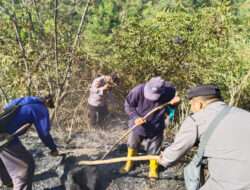Sinergitas Polisi bersama TNI dan RPH Berhasil Padamkan Api di Gunung Lawu Petak 39 Ngawi