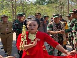 Kades Se-Kecamatan Jatisrono Berderet Sambut Tim Wasev PJO TMMD Reguler Ke-118