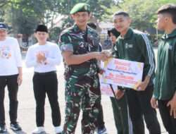 Dandim 0806/Trenggalek Bersama Forkopimda Berikan Reward 19 Atlet Berprestasi di Peringatan Hari Olahraga Nasional 2023