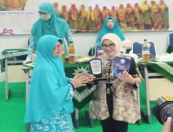PDA Surabaya Anjangsana Ketua GOW Surabaya ke 19