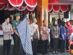Dandim 0806/Trenggalek Bersama Forkopimda Hadiri Prosesi Pemberangkatan Kirab Pataka “Jer Basuki Mawa Beya” ke Kabupaten Tulungagung