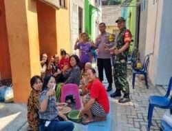 Babinsa Kelurahan Tipes adakanKomsos dengan warga binaan