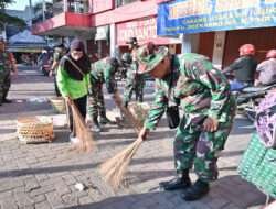 Peringati HUT TNI Ke-78 dan Kodam IV/Diponegoro Ke-73, Kodim 0726/Sukoharjo Bersama Elemen Masyarakat Gelar Bersih-bersih Pasar