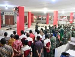 Peringati HUT TNI Ke-78 dan Kodam IV/Diponegoro Ke-73, Kodim 0726/Sukoharjo Bersama Elemen Masyarakat Gelar Bersih-bersih Pasar