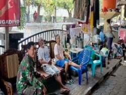 Anjangsana Guna Mempererat Tali Silaturahmi Antara Babinsa Kepatihan Kulon Bersama Warganya